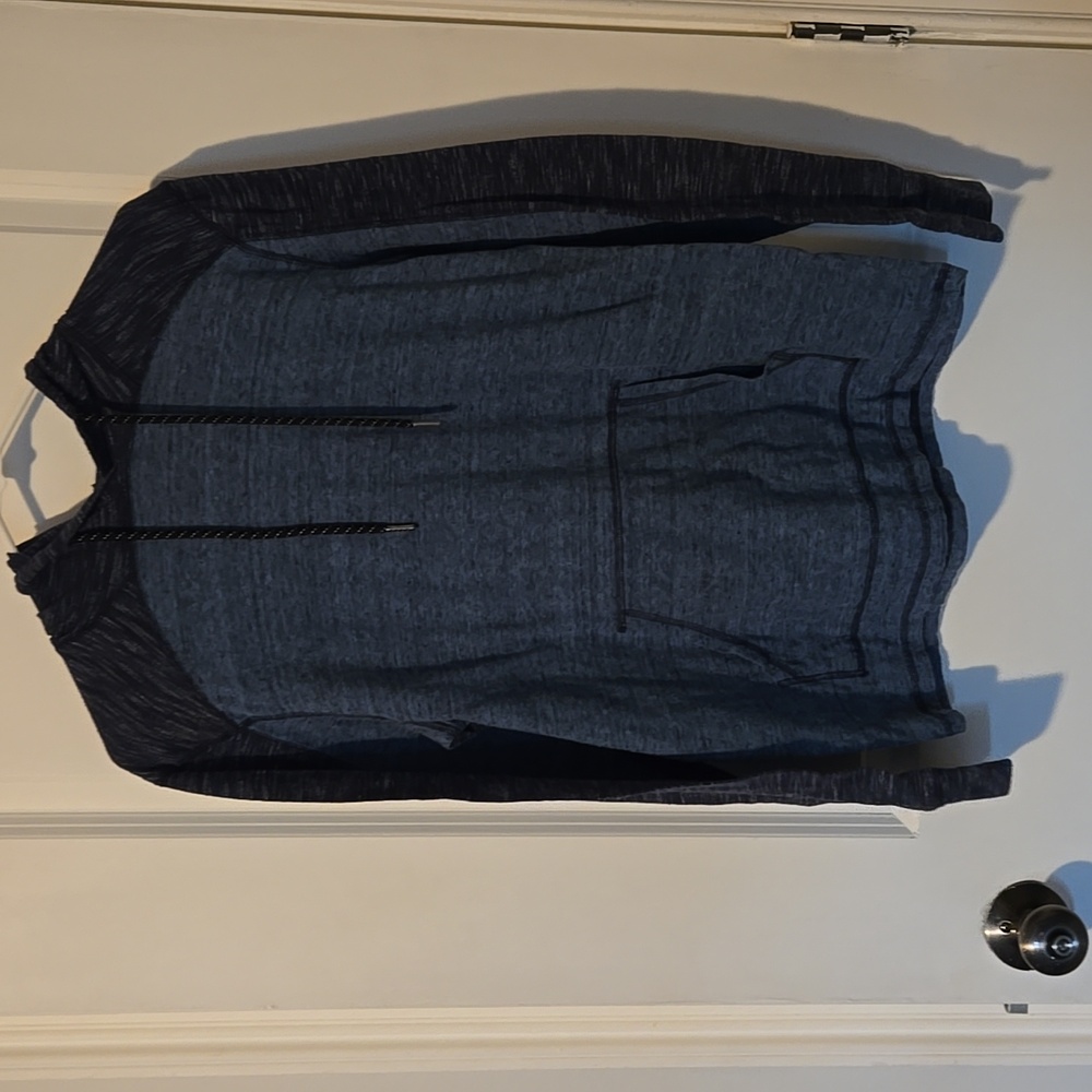 Urban Pipeline lightweight hoodie, size medium